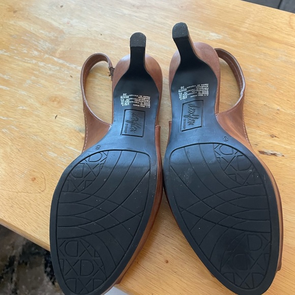 Shoes - Picture 3 of 5